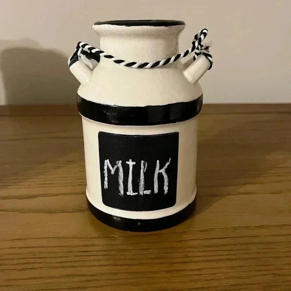 Ceramic milk jar decor - Picture 1 of 3